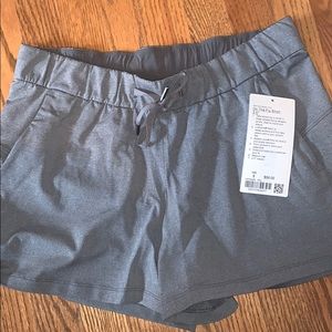 NWT On The Fly Shorts 2.5”